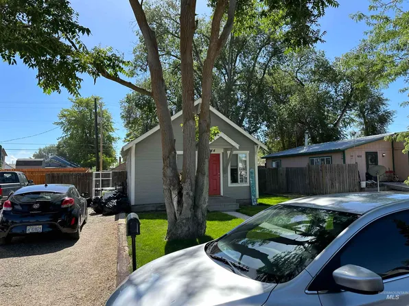 644 NW 2nd St, Ontario, OR 97914