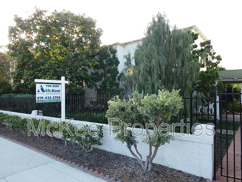 Building Photo - 768 D Ave