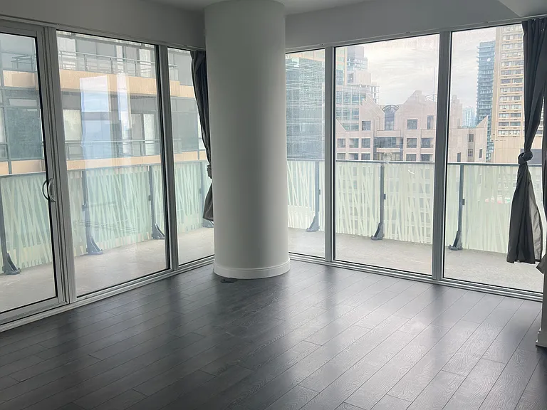 42 Charles St E #1907 — Photo 3