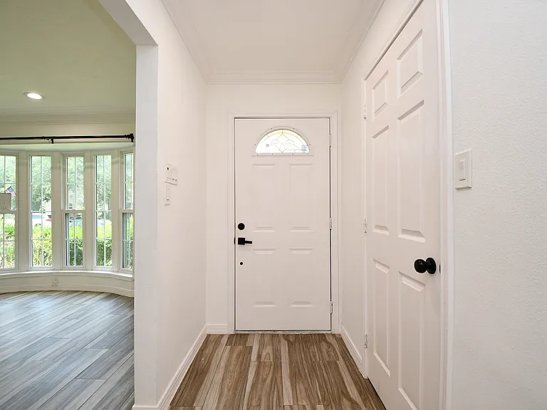 5951 Beaudry Dr — Photo 9