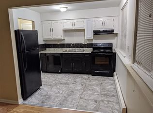 3207 Park Dr APT 5, Flint, MI 48507