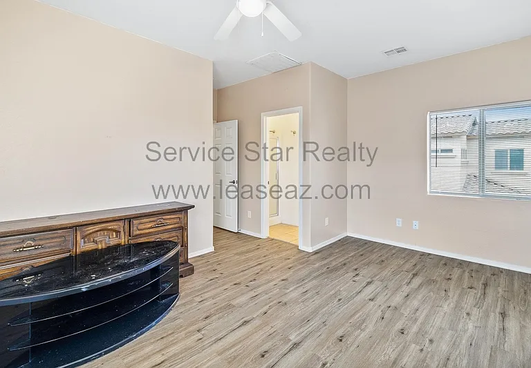 14916 N 177th Ave — Photo 16