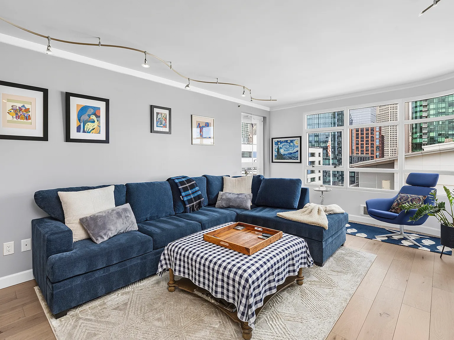 1 bed, 962 sqft, $7,000 — Photo 2