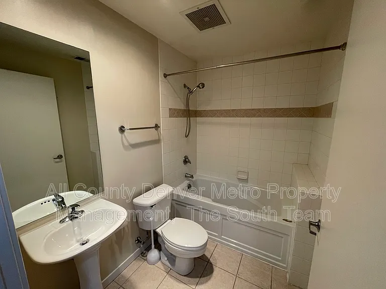 3201 Shoshone St #108 — Photo 7