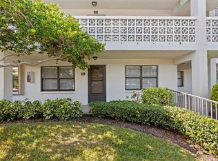 4910 Bay St NE APT 111, Saint Petersburg, FL 33703
