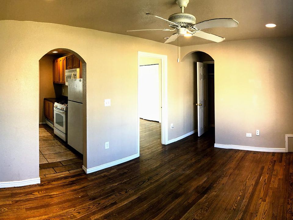 Cozy, warm 1 bed/1bath apartment