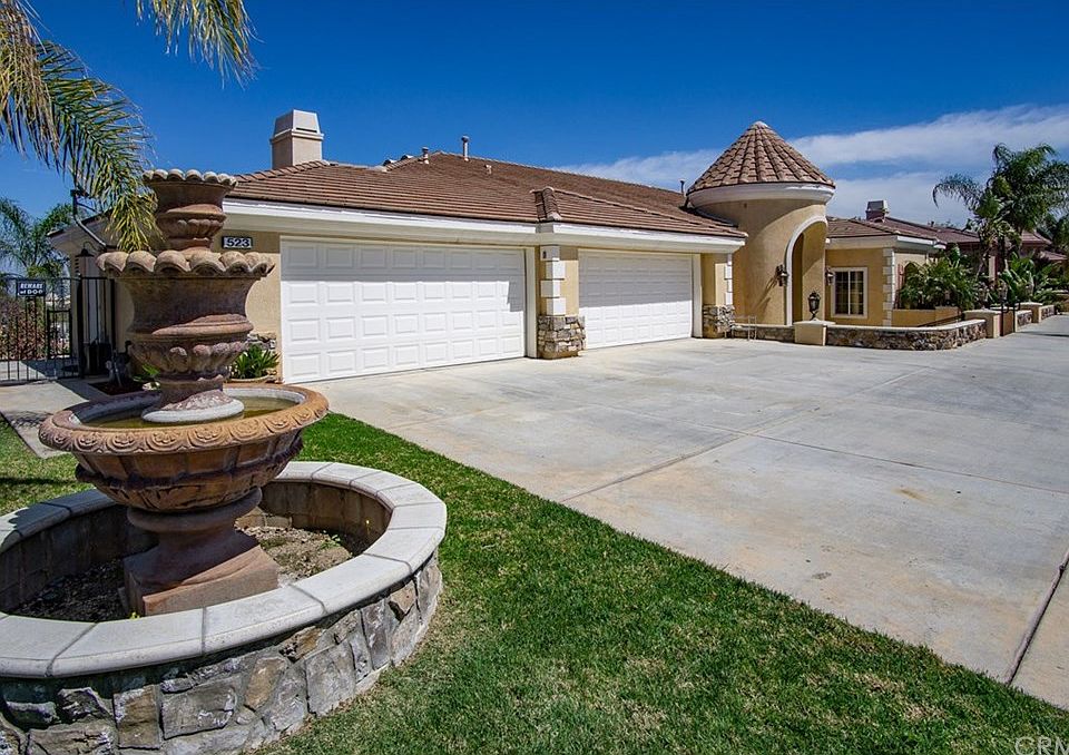 1st image of 523 C L Fleming Cir