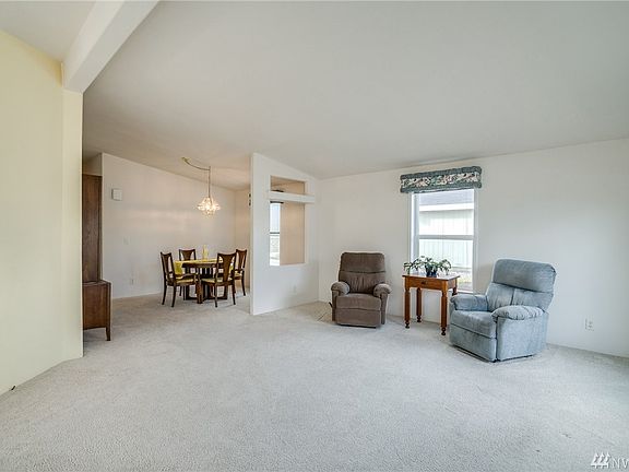 5th image of 1222 Woods St
