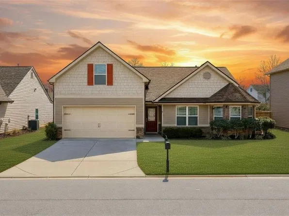 5570 Glenn Ivey Dr, Cumming, GA 30028