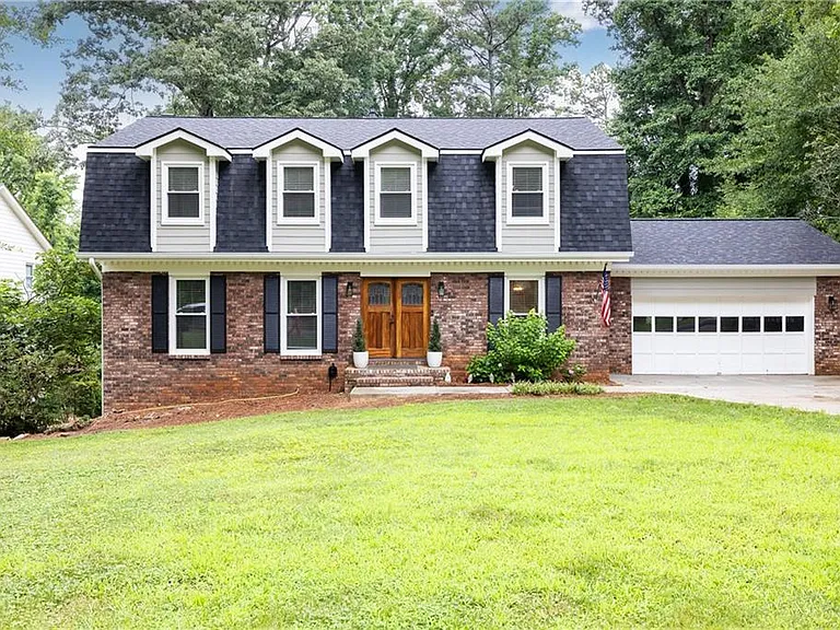 2431 Prince Howard Trl — Photo 1