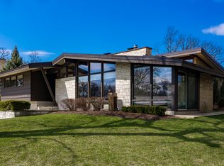 324 Timber View Dr, Oak Brook, IL 60523