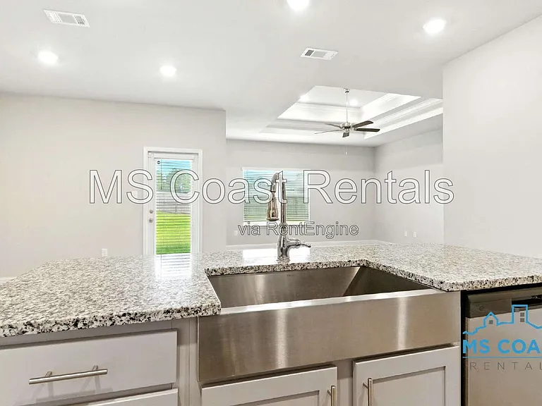 15610 Lantern Cv — Photo 10