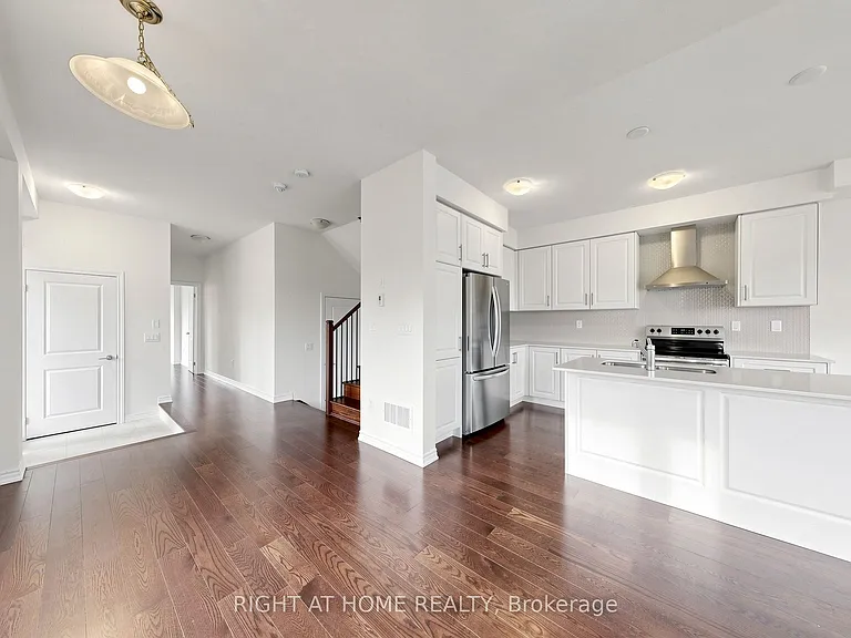 90 Laing Dr — Photo 12