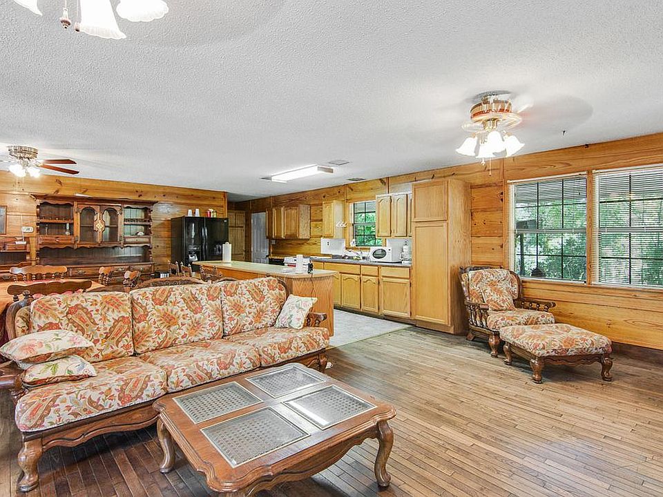 2nd image of 7003 Amity Rd
