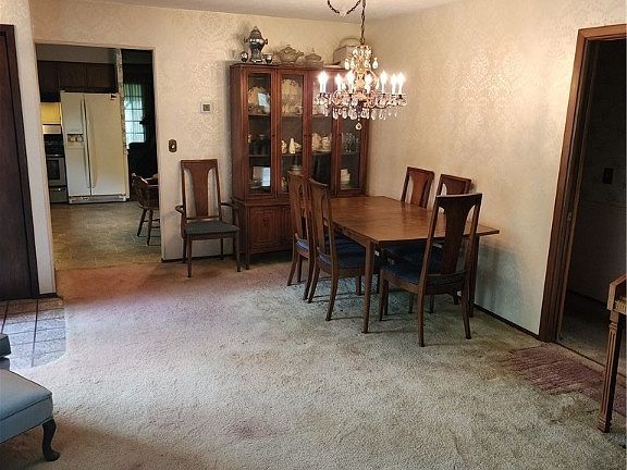 5th image of 4664 Camellia Ln