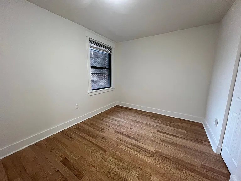 5635-5645 Hobart St. — Photo 6