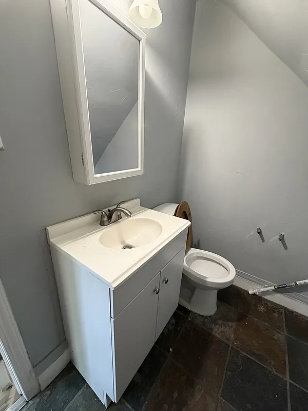 Studio, 1.0 bath, 559 sqft, $700 — Photo 4