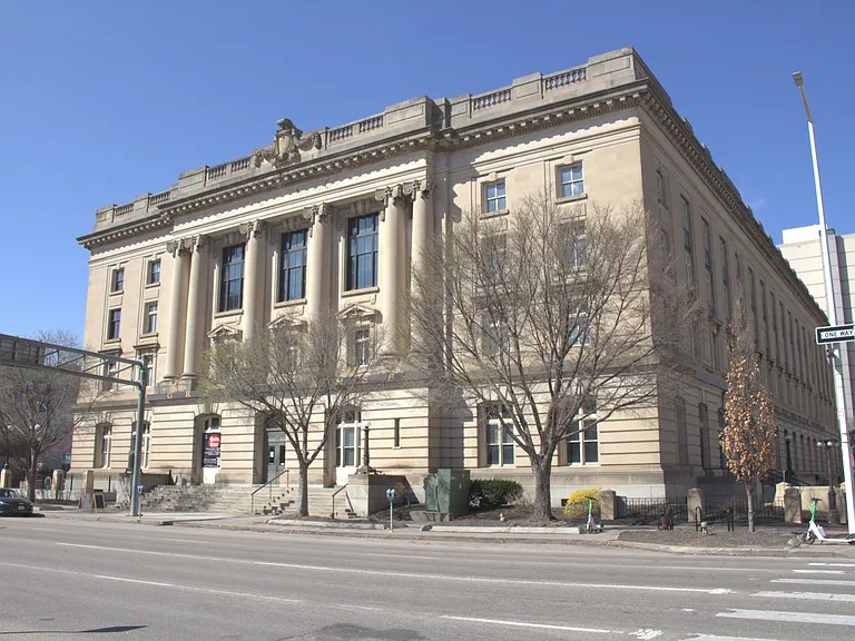 Great downtown location