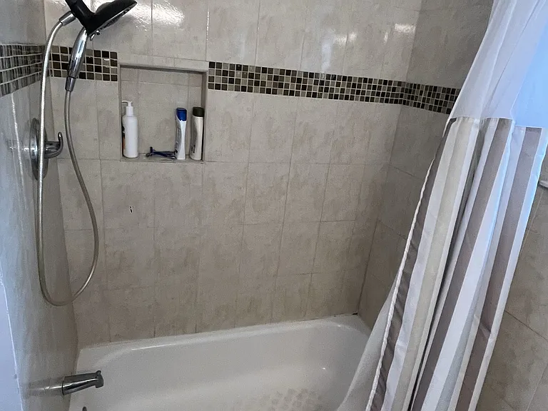 1507 S John Young Pkwy — Photo 27