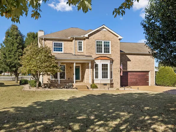 2120 Iroquois Ct, Thompsons Station, TN 37179