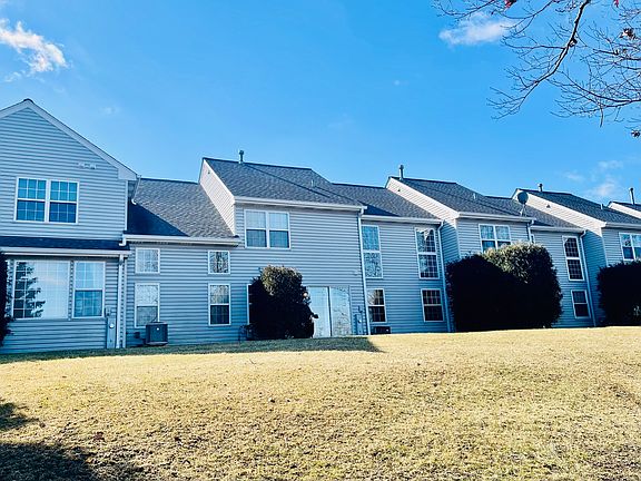 3rd image of 34718 N Lakeside Dr