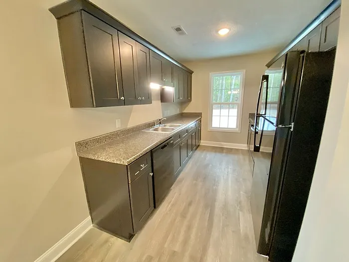 110 Pinecrest Cir W #B — Photo 5