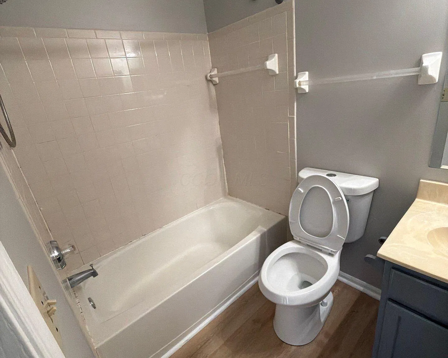 3 bed, 2.0 bath, 1224 sqft, $2,199 — Photo 4