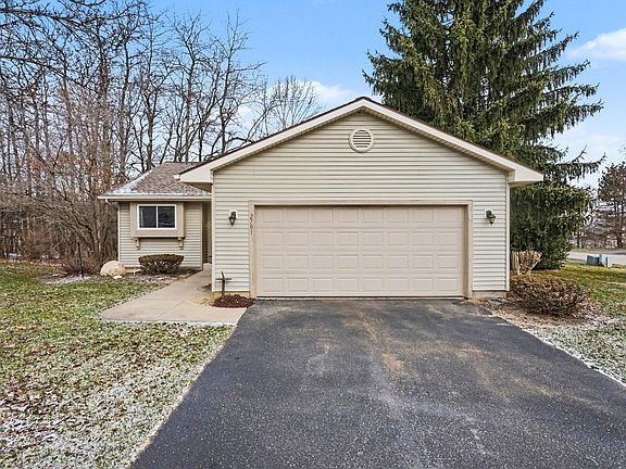 3rd image of 2701 Springview Rd NW