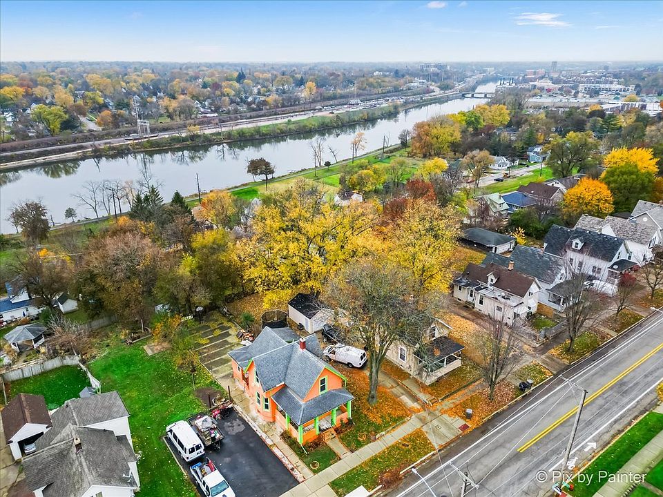 658 Raymond St, Elgin, IL 60120 Zillow