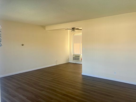2nd image of 1170 Huntington Dr APT B5