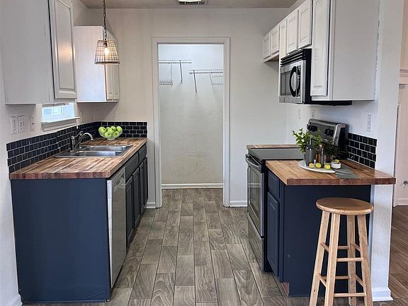 5th image of 20 Pine Wood Dr