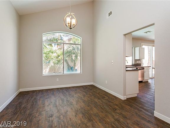 5th image of 4860 Los Amigos Cir