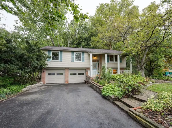 200 Blackwell Ln, Henrietta, NY 14467