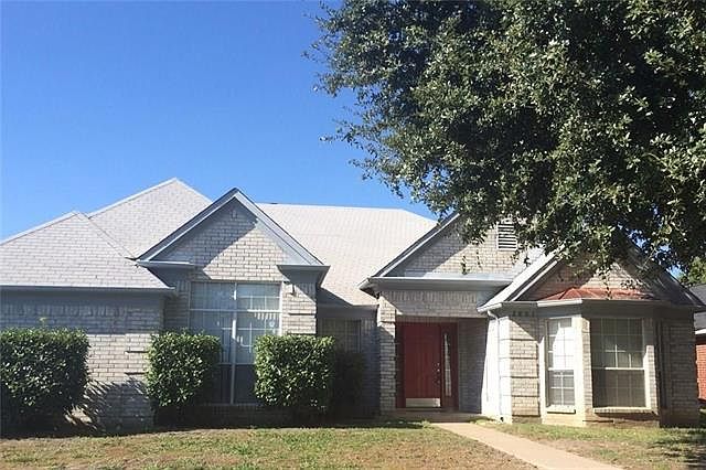 1st image of 2801 Clearmeadow Dr