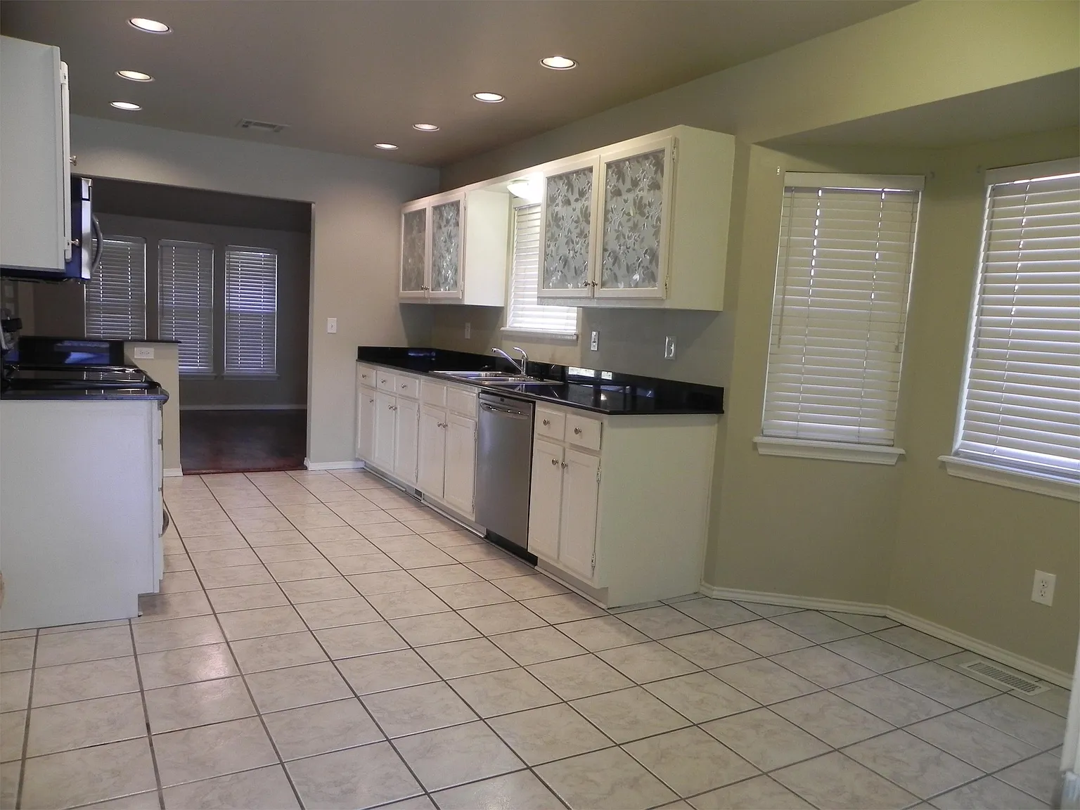 7834 S. 72nd E. Ave. - 1 — Photo 3