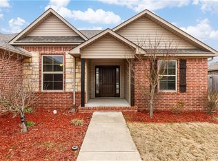 6082 Cord Ave, Springdale, AR 72762