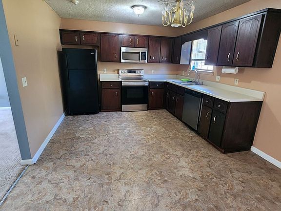 5th image of 1302 Loblolly Dr