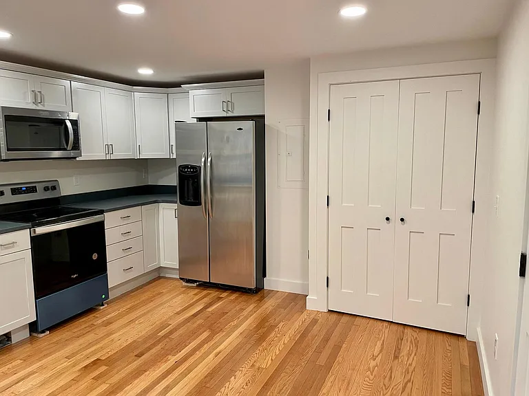 50 Cornwall St #2 — Photo 3
