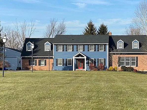 6 Sheffield Dr, Dillsburg, PA 17019