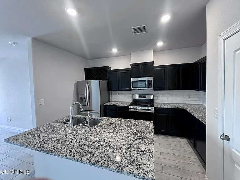 12241 Desert Sea Ct — Photo 5