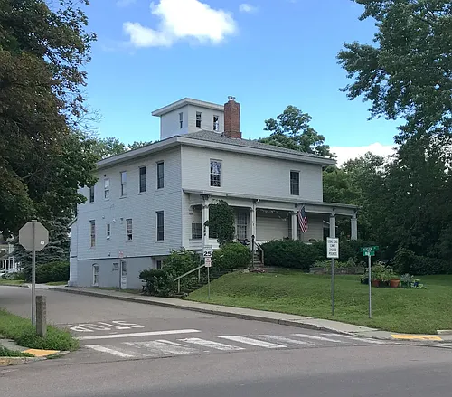 101 & 109 Main St Photo 1