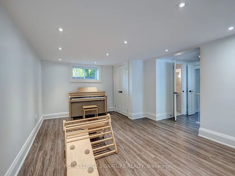 77 Runnymede Rd — Photo 28