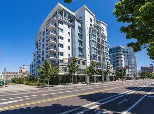 1310 NW Naito Pkwy UNIT 806, Portland, OR 97209