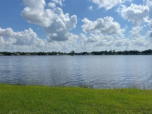 1050 Lake Carrie Dr, Lake Placid, FL 33852
