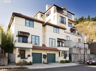 122 SW Gibbs St, Portland, OR 97239