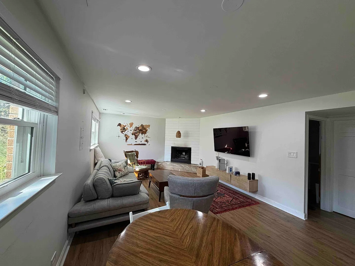 3 bed, 2100 sqft, $4,850 — Photo 4