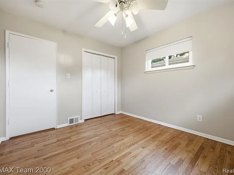 8512 Norborne Ave — Photo 21