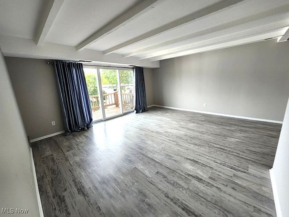 3rd image of 1675 Cedarwood Dr APT M