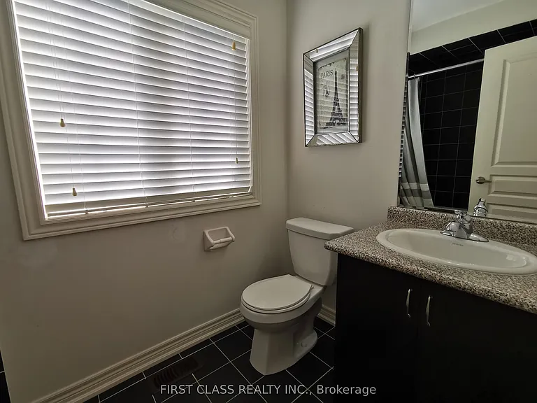 1140 Stuffles Cres — Photo 22