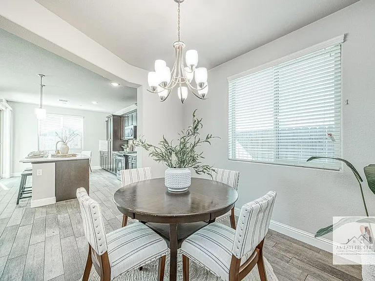 1437 E Via Viola Way — Photo 12